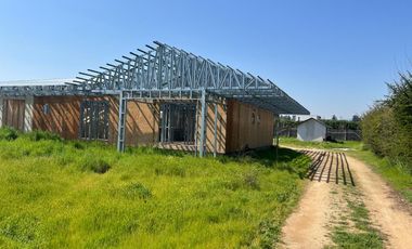 Venta Parcela con Proyecto de Casa en Construcción –Colonia Alemana