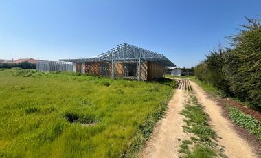 Venta Parcela con Proyecto de Casa en Construcción –Colonia Alemana