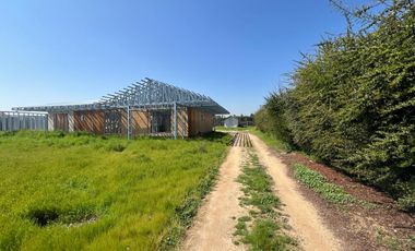 Venta Parcela con Proyecto de Casa en Construcción –Colonia Alemana
