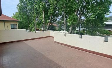 Gran y hermosa casa en esquina 6D, 4B, 6E   estilo inglés en barrio residencial de  Miraflores , Viña del Mar