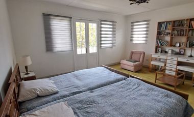 Gran y hermosa casa en esquina 6D, 4B, 6E   estilo inglés en barrio residencial de  Miraflores , Viña del Mar