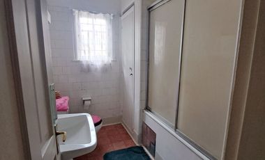 Gran y hermosa casa en esquina 6D, 4B, 6E   estilo inglés en barrio residencial de  Miraflores , Viña del Mar