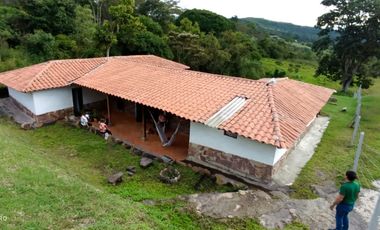 VENTA PARCELA 1.5KM DE CURITÍ