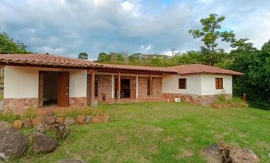 VENTA PARCELA 1.5KM DE CURITÍ