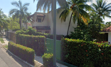 HERMOSA CASA UBICADA EN IXTAPA  ZIHUATANEJO