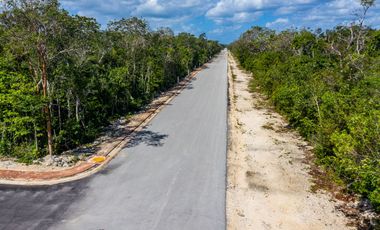 Lote Residencial en Riviera Tulum – Inversión Ideal con Seguridad y Amenidades