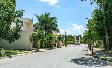 Lote Residencial en Riviera Tulum – Inversión Ideal con Seguridad y Amenidades
