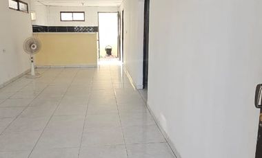 VENDO CONFORTABLE CASA EN BARRIO BUENOS AIRES CON CERRAMIENTO TOTAL Y PATIO