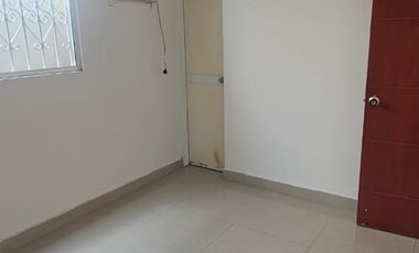 VENDO CASA ´PLANA  EN BARRIO ABAJO CON AREA DE 107 MTS Y 3 ALCOBAS