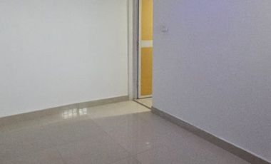 VENDO CASA ´PLANA  EN BARRIO ABAJO CON AREA DE 107 MTS Y 3 ALCOBAS
