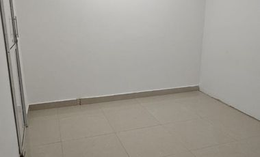 VENDO CASA ´PLANA  EN BARRIO ABAJO CON AREA DE 107 MTS Y 3 ALCOBAS