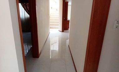 Casa en Venta con Amplio Jardín y Cochera, en Fracc. Tulipanes