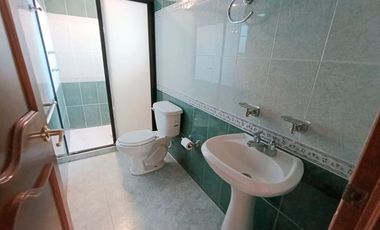 Casa en Venta con Amplio Jardín y Cochera, en Fracc. Tulipanes