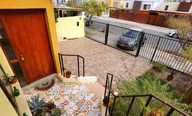 Se Arrienda amplia e iluminada casa