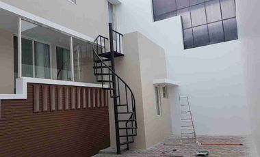 Disewakan rumah sgt rapih siap huni semi furnish di Residence One-Bsd City