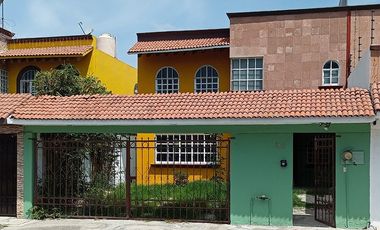 Casa en Venta En Fraccionamiento Puerta de Hierro Seguridad, Plusvalía y Excelente Ubicación.