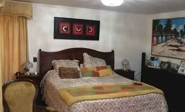 SE VENDE HERMOSA Y LUMINOSA CASA CON PISCINA LOMAS DE SAN ANDRÉS