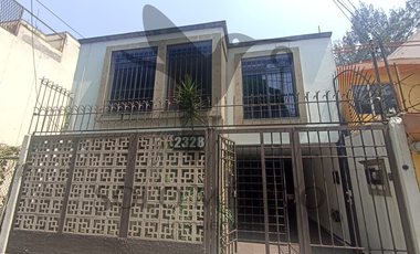 Casa en Renta en Canal de Miramontes, Coyoacan, CDMX