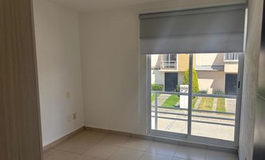 BONITA CASA EN RENTA EN FRACC. MISIONES FRENTE A PARQUE TOLUCA 2000, A UN COSTADO DE PEGASO Y A 15 MIN DE AEROPUERTO DE TOUCA