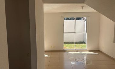 BONITA CASA EN RENTA EN FRACC. MISIONES FRENTE A PARQUE TOLUCA 2000, A UN COSTADO DE PEGASO Y A 15 MIN DE AEROPUERTO DE TOUCA