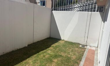 BONITA CASA EN RENTA EN FRACC. MISIONES FRENTE A PARQUE TOLUCA 2000, A UN COSTADO DE PEGASO Y A 15 MIN DE AEROPUERTO DE TOUCA