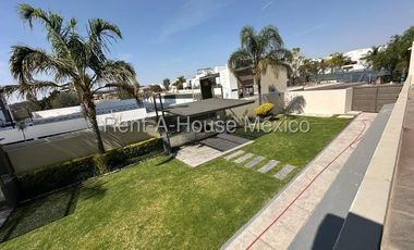 Cañadas del Lago - RENTA. Departamento con 3 recámaras y amenidades