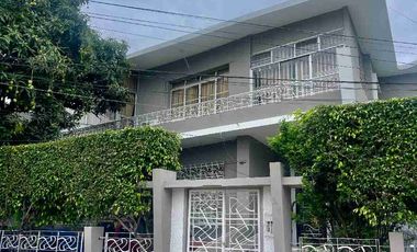 CASA COMERCIAL DE ALQUILER FRENTE AL SUPERMAXI EN URDESA CENTRAL