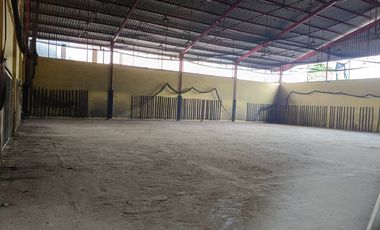 Gudang Klender Jl Gusti Ngurah Rai: LT 1000 m2, LB 700 m2, Jalan Raya