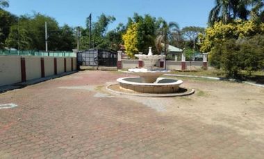 Two Strorey H&L with Fountain 2,467 sqm Clean title for Sale in San Carlos Pangasinan