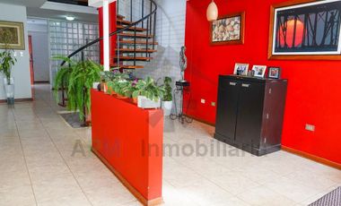 VENTA DE CASA DE PLAYA MUY CERCA AL MAR DE PIMENTEL