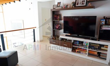 VENTA DE CASA DE PLAYA MUY CERCA AL MAR DE PIMENTEL