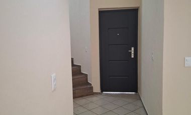 AMPLIA CASA EN RENTA EN COTO LA FLORIDA ARCOS DE GUADALUPE, ZAPOPAN