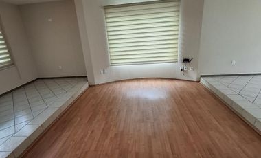 AMPLIA CASA EN RENTA EN COTO LA FLORIDA ARCOS DE GUADALUPE, ZAPOPAN