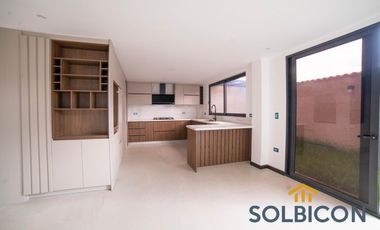 Condominio exclusivo Luz de Challuabamba – 4 casas modernas desde $169.000