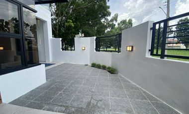 4-BEDROOM HOME WITH POOL FOR SALE IN MABALACAT CITY,PAMPANGA