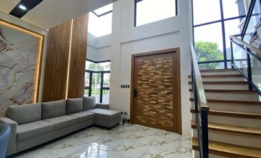4-BEDROOM HOME WITH POOL FOR SALE IN MABALACAT CITY,PAMPANGA