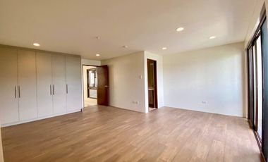 26M 3 Storey Duplex with 4 Bedrooms For Sale