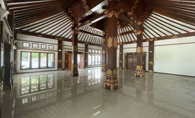 Rumah Gaya Joglo/Tradisional - Cocok Untuk Galeri/Usaha Atau Hunian