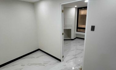 1BR Cond in Skyway Twin Towers