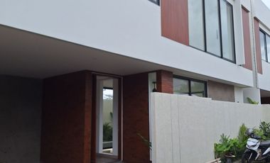 FREEHOLD VILLA JL. SEKARSARI 10 MINUTES FROM SANUR BEACH BALI