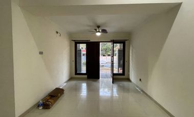 Central Business District... Office House, steps from Raya Darmo