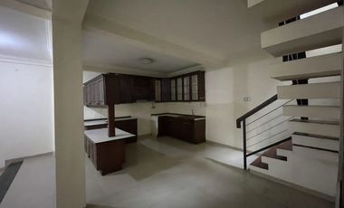 Central Business District... Office House, steps from Raya Darmo