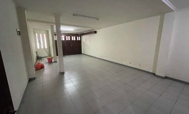 Central Business District... Office House, steps from Raya Darmo