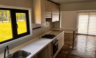 Casa en Parcela con acceso desde la calle principal