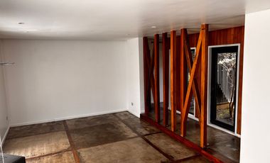 Casa en Parcela con acceso desde la calle principal