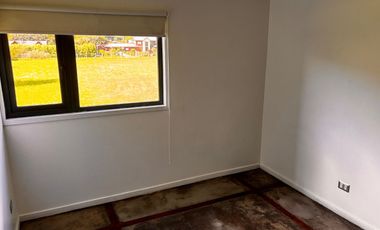 Casa en Parcela con acceso desde la calle principal