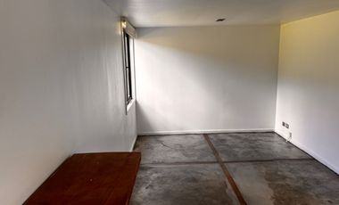 Casa en Parcela con acceso desde la calle principal