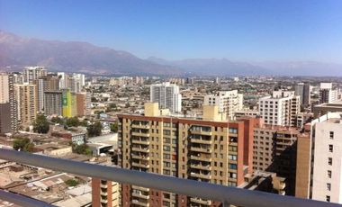 Departemento en buen estado, cerca metro, centros comerciales