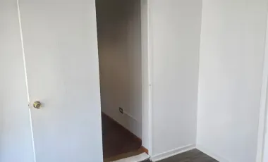 Arriendo Casa Interior A Pasos De Metro En Las Condes - Ic