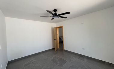 CASA EN VENTA PARA ESTRENAR, REMODELADA, EN NORIA NORTE, APODACA